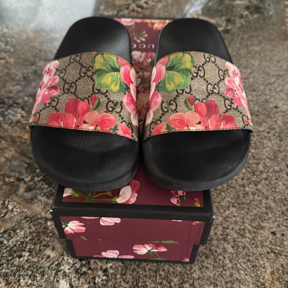 Gucci Floral Bloom Blooms Supreme GG Slides Slide Sandals - Picture 1 of 15